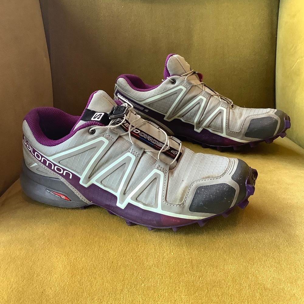 Salomon Speedcross 4 Trail Shoes in Light Gray and Purple